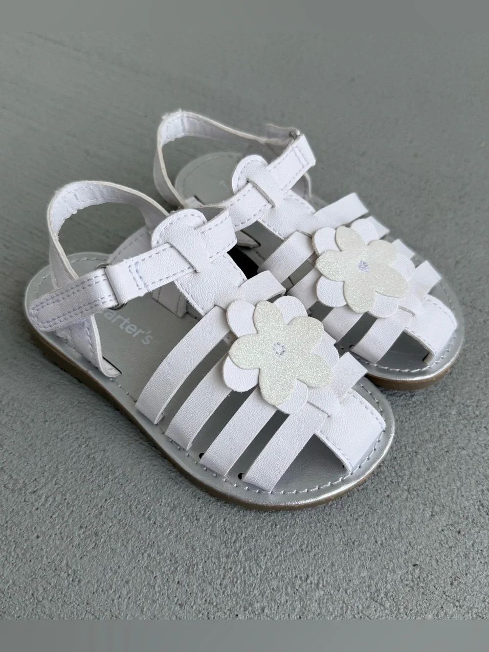 NWOT Carter's White Flower Toddler Spring Summer Faux Leather Sandals Size 7